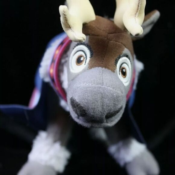 2017 Sven Reindeer Plush Fabric Bells Frozen Adventure Disney Store. - Picture 3 of 9